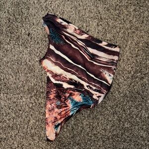 Abstract Patterned going out top